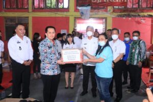 Ketua Umum Pujangga ’94, Bantu Korban Longsor Bawah Laut di Kabupaten Minahasa Selatan