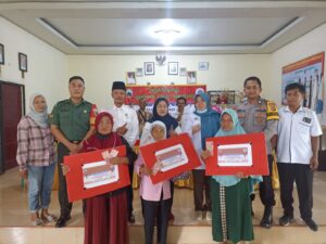 Pemdes Purwodadi Dalam Bagikan BLT – DD Tahap IV, Kepada 118 KPM 