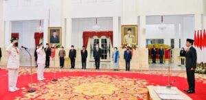 Sri Sultan Hamengku Buwono X Resmi Dilantik Sebagai Gubernur Daerah Istimewa Yogyakarta