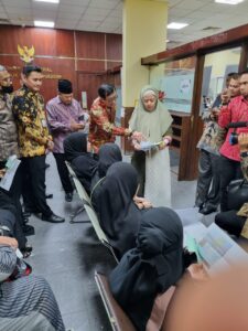 Tinjau Pelayanan Paspor WNI Overstay di Saudi, Puan: Negara Harus Lindungi Segenap Tumpah Darah RI