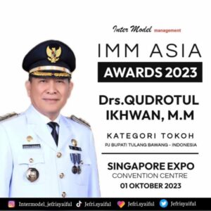 Pj Bupati Tulang Bawang Drs Qudrotul Ikhwan MM, Raih Penghargaan The Best Leader Public Service di IMM Asia Awards 2023 