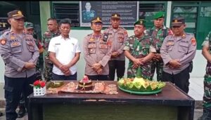 Kado Ulang Tahun Dari Mapolsek Tanjung Bintang  Untuk TNI Kejutkan Makoramil 0421-09/Tjb.
