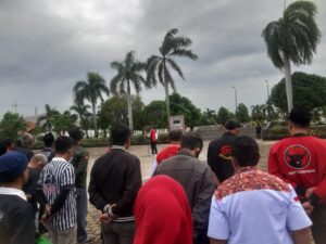 BaRaGaMa Menyertai TPD  Ganjar-Mahfud Lampung  Ziarah Di Makam Pahlawan 