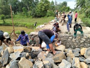 Giat TMMD Ke_120 Hari Ke Enam Sektor Fisik Kerjakan Jembatan, Gorong-Gorong & Rehap Mesjid 