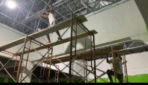 Satgas TMMD Ke 120 Kodim 0421/Lamsel Bersama Warga Rela Lembur Hingga Larut Malam Mengerjakan Penyelesaian Rehab Masjid