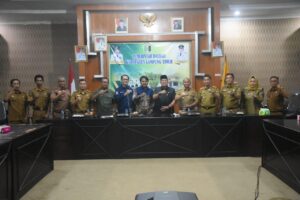 Wakil Bupati Azwar Didampingi Asisten 1 Bidang Pemerintahan, Drs. Zainudin Dan Kadis Kominfo Sambut Mahasiswa IPB KKNT Di Lampung Timur