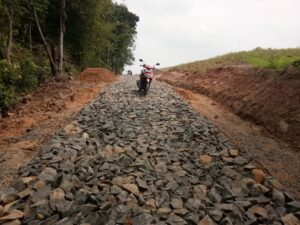 Pembukaan Jalan Menuju Bendungan Dipen Hampir Rampung ,Rakyatpun Senang