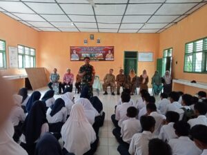 Babinsa Sertu Haryansyah anggota Koramil 421-09/Tjb Beri Penyuluhan Kenakalan Remaja dan Narkoba