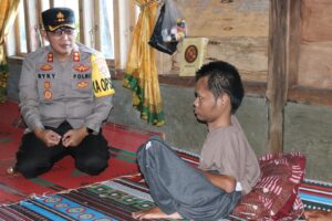 Kapolres Lampung Barat Melakukan Kegiatan Santunan Terhadap Anak Penyandang Disabilitas