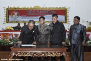Sekda Tubaba Menghadiri Rapat Paripurna Penyampaian KUA-PPAS APBD-P Tahun Anggaran 2024