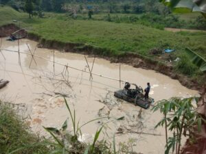 Tambang Pasir di Desa Tanjung Wangi Terang-terangan Melakukan Eksploitasi Penyedotan Pasir dengan Nyaman Tanpa Rasa Takut Pada Konsekuensi Hukum