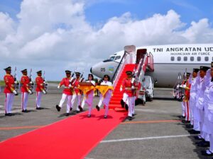 Duplikat Bendera Merah Putih dan Teks Proklamasi Tiba di Balikpapan Provinsi Kalimantan Timur