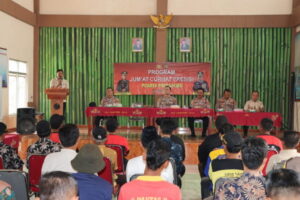 Kapolres Pringsewu, AKBP M. Yunnus Saputra Melakukan Kunjungan Kerja Ke Pekon Panggungrejo Dalam Rangka Jumat Curhat Presisi