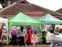 KP3 Kota Metro Mengadakan Kegiatan Pasar Tani Agroceria yang Berlangsung di Halaman Rumah Asisten Wedana