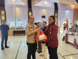 250 Paket Sembako Di Distribusikan Polres Lampung Timur Bersama Mahasiswa
