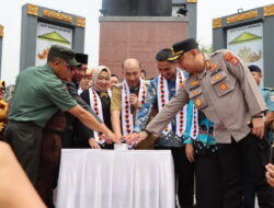 Kapolres Tanggamus AKBP Rivanda, S.I.K Menghadiri Peresmian Taman Kota Ir. Soekarno