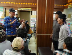 Bupati Tubaba Novriwan Jaya Tinjau Program Pemutihan Kendaraan Bermotor di Samsat Tubaba