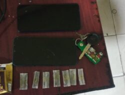 Polsek Tanjung Karang Timur Meringkus 2 Remaja yang Kedapatan Menyimpan Belasan Paket Tembakau Sintetis Siap Edar