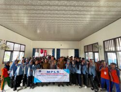 Polsek Waysulan Beri Penyuluhan Bahaya Narkoba dan Bullying kepada Siswa SMP Kautsar