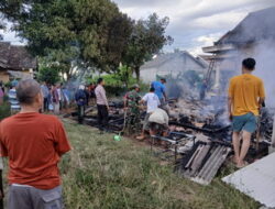 Polsek Banjit Datangi TKP Kebakaran Rumah Milik Warga LK 5 Pasar Banjit