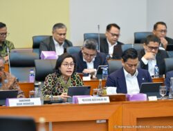Menkeu Sri Mulyani Menyampaikan Laporan APBN 2025 Terjaga Sehat dan Kredibel Menghadapi Ketidakpastian Global