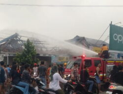 Polisi Identifikasi Kebakaran Rumah Beserta Toko di Jalur Dua Ir. Juanda