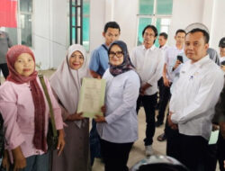 Sebanyak 514 Sertifikat Elektronik Desa Sumbergede Kec Sekampung Diserahkan Secara Simbolis