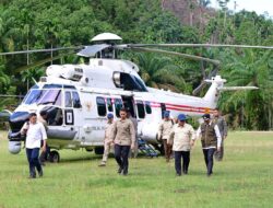Presiden Prabowo Kunjungi Sekaligus Tinjau Kondisi Pengungsi dan Pembangunan Hunian Sementara di Agam