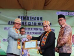 Persatuan Wredatama Republik Indonesia Lampung Barat Bersama JNE Salurkan Bantuan Kemanusiaan