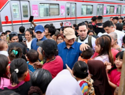 Presiden Prabowo di Senen, Tangis Haru dan Harapan Warga Pecah di Bantaran Rel