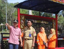 Bupati Lampung Barat Parosil Mabsus Percantik Taman di Hamtebiu