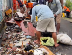 Walikota Bandar Lampung Gerak Cepat Bersihkan Drainase Tersumbat Sampah di Jalan Teuku Umar