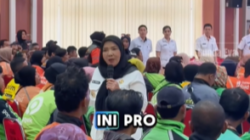 Pemerintah Kota Bandar Lampung Serahkan Bantuan Beras Kepada Driver Ojekn Online