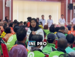 Pemerintah Kota Bandar Lampung Serahkan Bantuan Beras Kepada Driver Ojekn Online