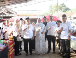 Wakil Bupati Azwar Hadi Tinjau Langsung Bazar UMKM Ramadan di Pasar Sukadana, Dorong Pertumbuhan Ekonomi Masyarakat Lampung Timur