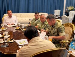 Presiden Prabowo Terima Laporan Pembangunan 300 Jembatan dan Renovasi Sekolah Terdampak Bencana dari TNI